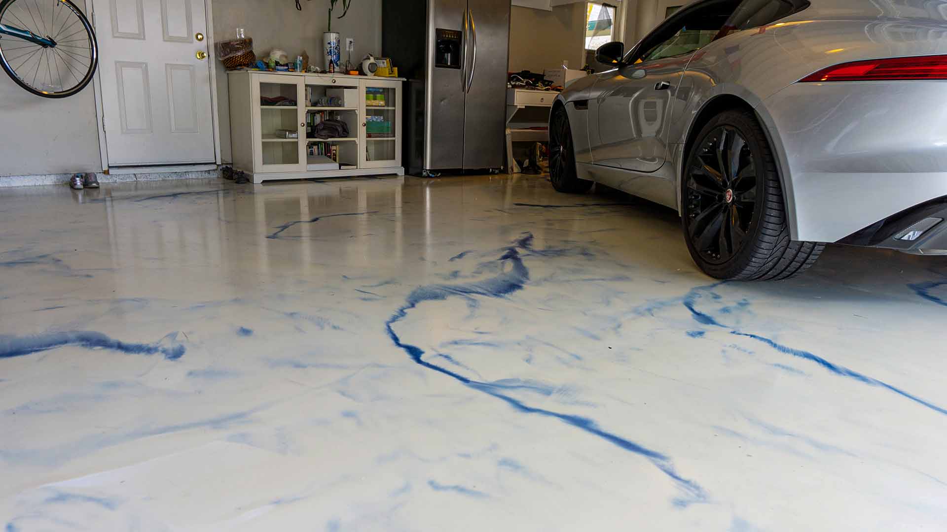 White Marble Garage | E2U